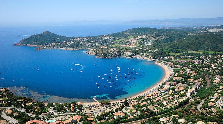 4p Vue Piscine St Raphael Valescure - Au Coeur Des Golfs * Saint-Raphael (Var)